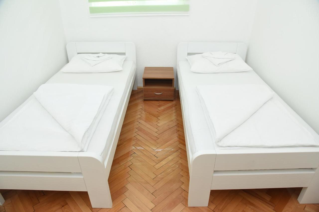 Np Sutjeska Paviljon A Hotel Тиентище Екстериор снимка