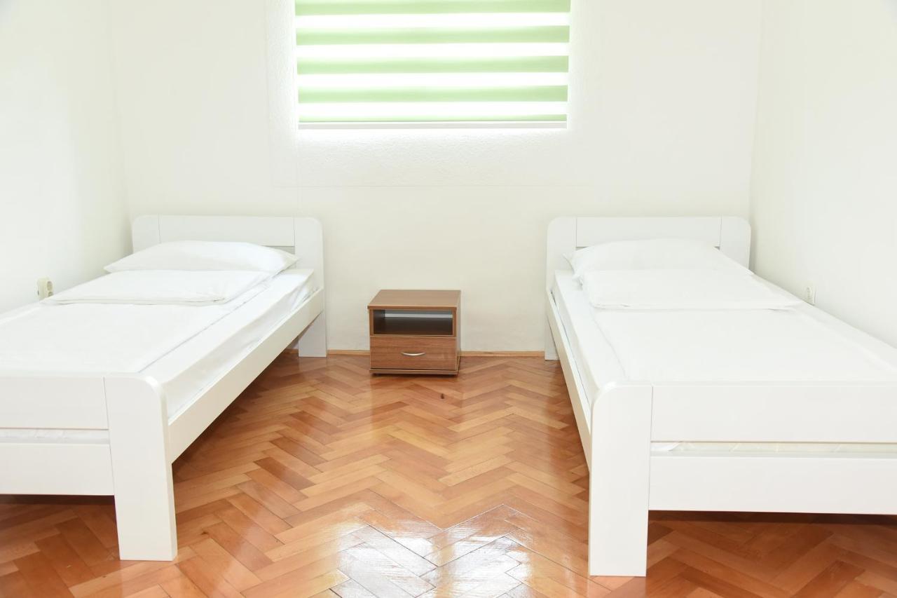 Np Sutjeska Paviljon A Hotel Тиентище Екстериор снимка