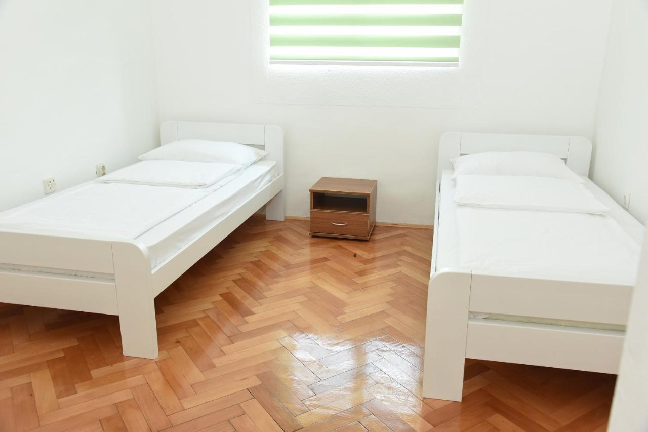 Np Sutjeska Paviljon A Hotel Тиентище Екстериор снимка