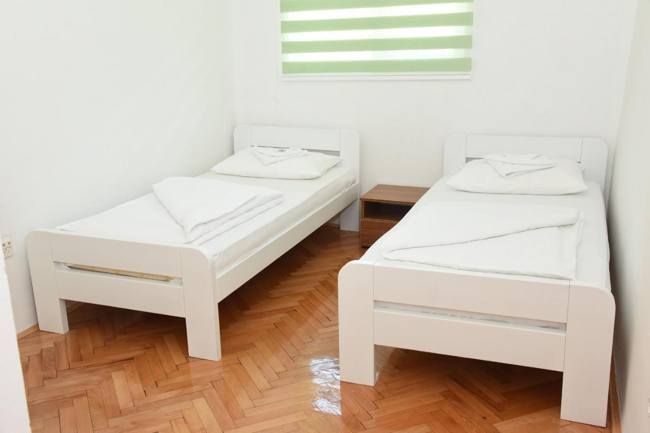 Np Sutjeska Paviljon A Hotel Тиентище Екстериор снимка