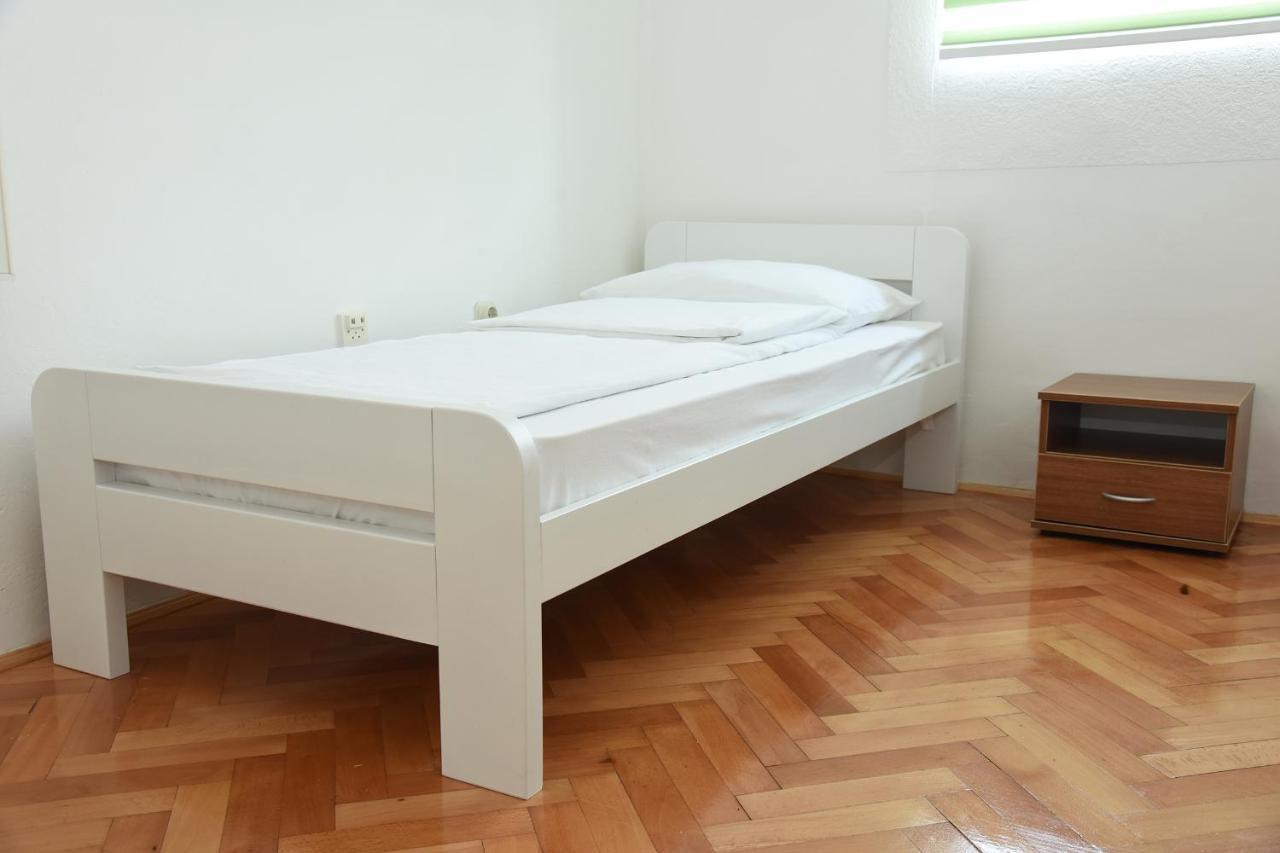 Np Sutjeska Paviljon A Hotel Тиентище Екстериор снимка