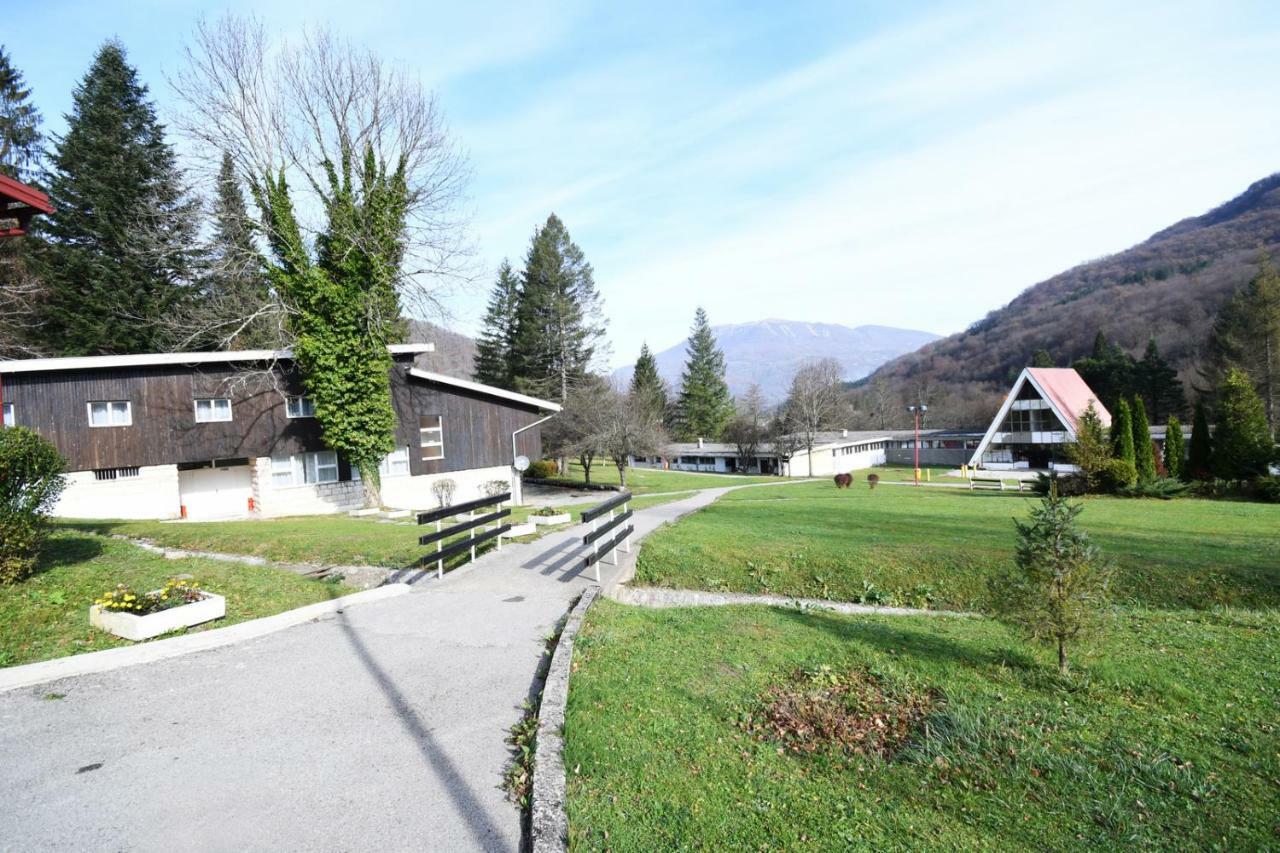 Np Sutjeska Paviljon A Hotel Тиентище Екстериор снимка